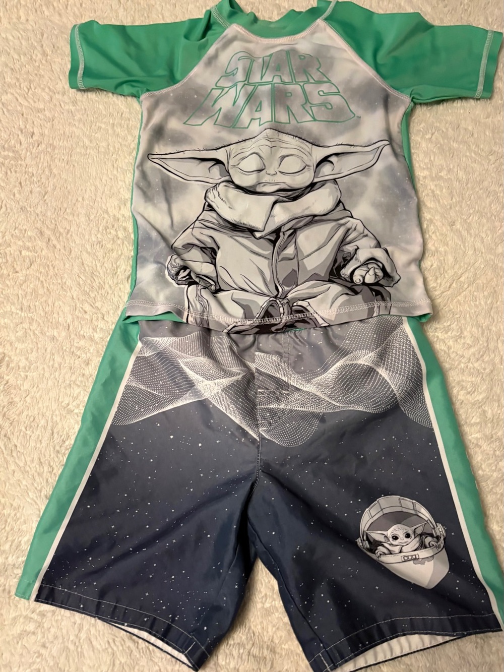 Star Wars Green and Gray Baby Yoda Raglan Pajama Set